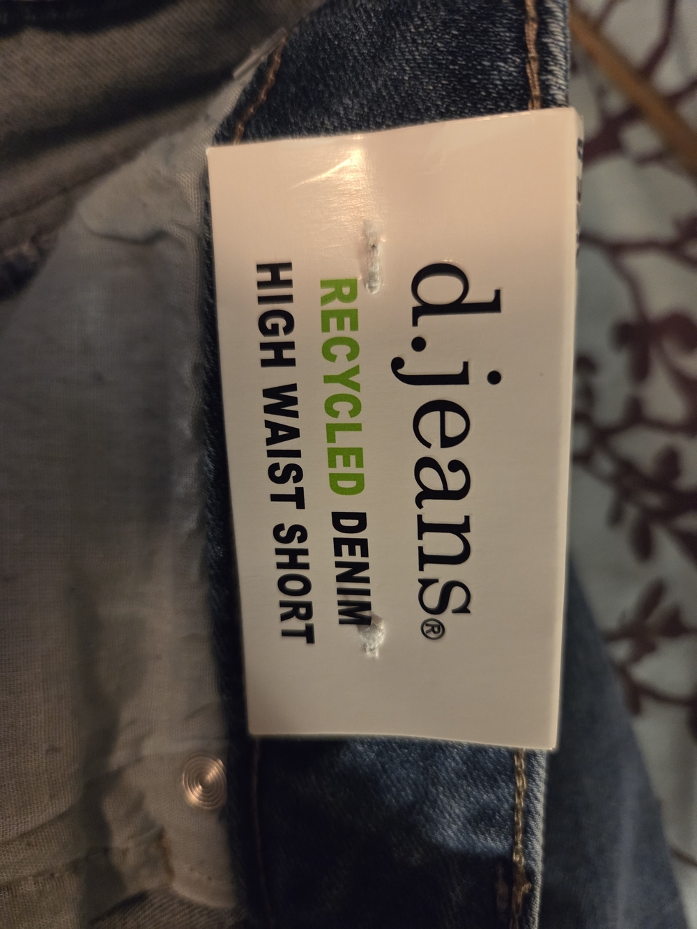 d. jeans Recycled Denim High Waist Jean Shorts NWT - Picture 9 of 11
